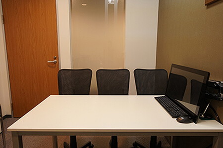 umeda3-cmp 完全個室の相談室を完備